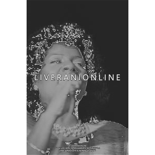Neg- RETROSPETTIVA GLORIA GAYNOR CANTANTE NELLA FOTO A MILANO NEL 1982 AG ALDO LIVERANI SAS