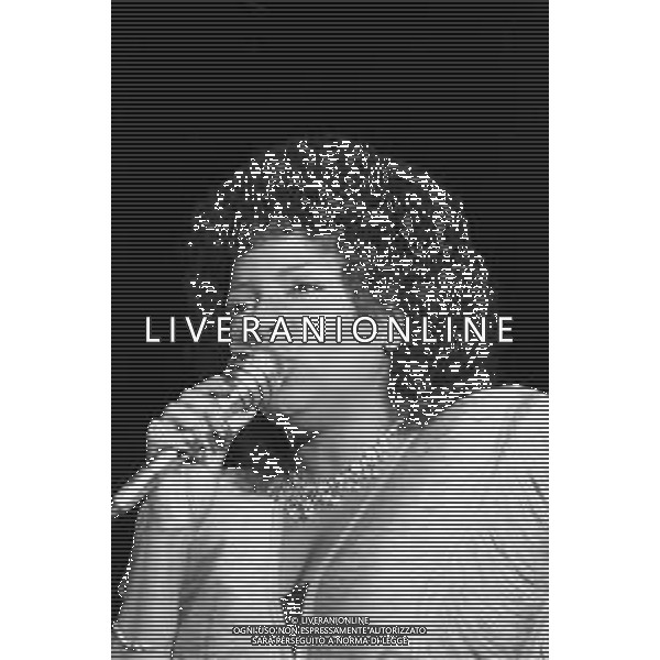 Neg- RETROSPETTIVA GLORIA GAYNOR CANTANTE NELLA FOTO A MILANO NEL 1982 AG ALDO LIVERANI SAS