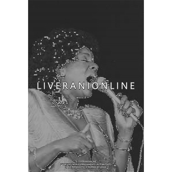 Neg- RETROSPETTIVA GLORIA GAYNOR CANTANTE NELLA FOTO A MILANO NEL 1982 AG ALDO LIVERANI SAS