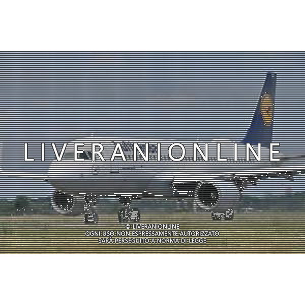 TVRG Aerei Milano Linate nella foto aereo Lufthansa Segrate (Milano) 03-07-2023 Aerei in partenza e arrivo all\'aeroporto di Milano Linate foto Roberto Garavaglia/ag. Aldo Liverani sas/AGENZIA ALDO LIVERANI SAS