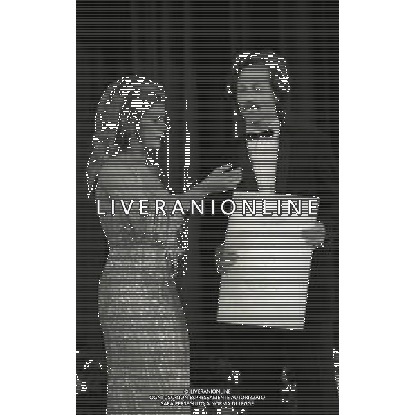 NEG-RETROSPETTIVA ANN MARGRET ATTRICE NELLA FOTO ANN MARGRET PSEUDONIMO DI ANN MARGRET OLSSON A CANNES NELL\'ANNO 1975 CON WERNER HERZOG AG ALDO LIVERANI SAS