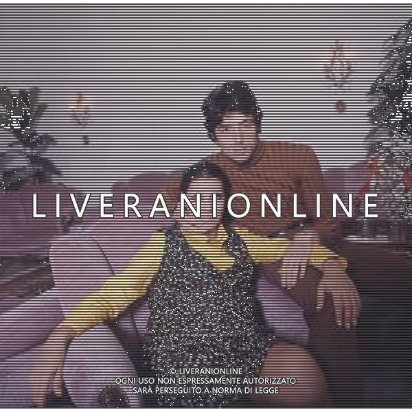 COL-RETROSPETTIVA DON BACKY PSEUDONIMO DI ALDO CAPONI CANTAUTORE ATTORE E SCRITTORE  NELLA FOTO DON BACKY CON LA MOGLIE LILIANA PETRALIA AG ALDO LIVERANI SAS  