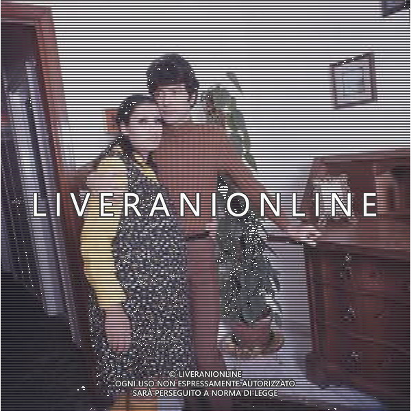 COL-RETROSPETTIVA DON BACKY PSEUDONIMO DI ALDO CAPONI CANTAUTORE ATTORE E SCRITTORE  NELLA FOTO DON BACKY CON LA MOGLIE LILIANA PETRALIA AG ALDO LIVERANI SAS 