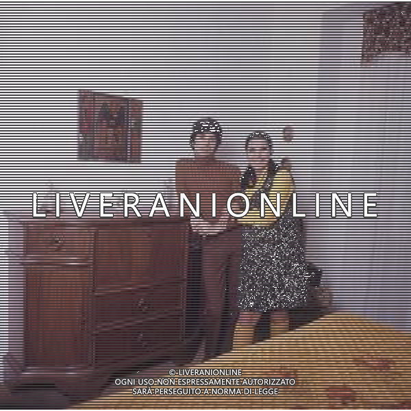 COL-RETROSPETTIVA DON BACKY PSEUDONIMO DI ALDO CAPONI CANTAUTORE ATTORE E SCRITTORE  NELLA FOTO DON BACKY CON LA MOGLIE LILIANA PETRALIA AG ALDO LIVERANI SAS 