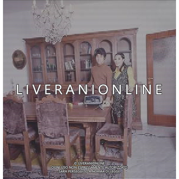 COL-RETROSPETTIVA DON BACKY PSEUDONIMO DI ALDO CAPONI CANTAUTORE ATTORE E SCRITTORE  NELLA FOTO DON BACKY CON LA MOGLIE LILIANA PETRALIA AG ALDO LIVERANI SAS 