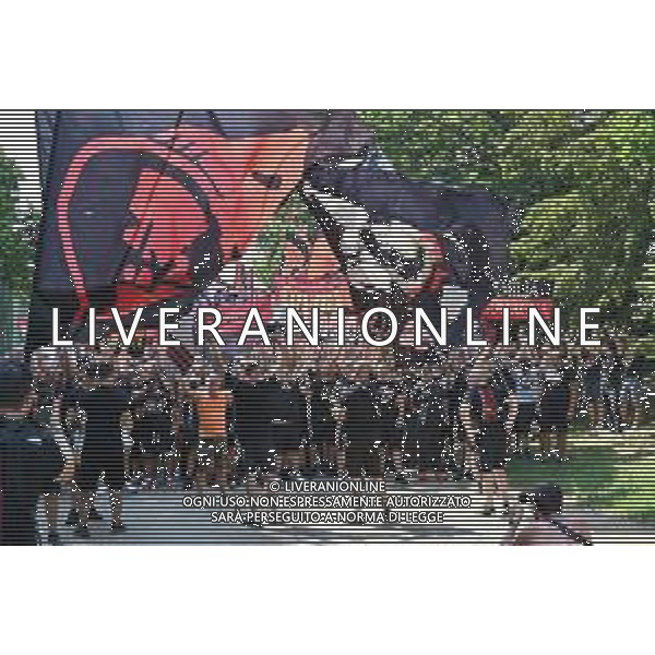 TVRG Corteo tifosi Milan Carnago (VA) 10-07-2023 Corteo dei tifosi della Curva Sud del Milan per salutare e incitare la squadra in vista della stagione 2023-2024 foto Roberto Garavaglia/ag. Aldo Liverani sas/ AGENZIA ALDO LIVERANI SAS