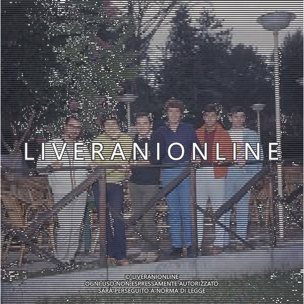 COL-RETROSPETTIVA DON BACKY PSEUDONIMO DI ALDO CAPONI CANTAUTORE ATTORE E SCRITTORE  NELLA FOTO DON BACKY CON IL SUO COMPLESSO I FUGGIASCHI ANNI 1960-1965 AG ALDO LIVERANI SAS 