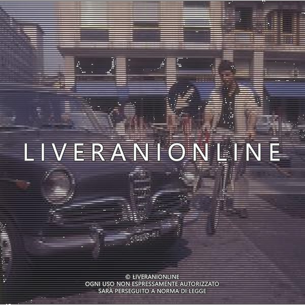 COL--RETROSPETTIVA DON BACKY PSEUDONIMO DI ALDO CAPONI CANTAUTORE ATTORE E SCRITTORE  NELLA FOTO DON BACKY A MILANO AG ALDO LIVERANI SAS 