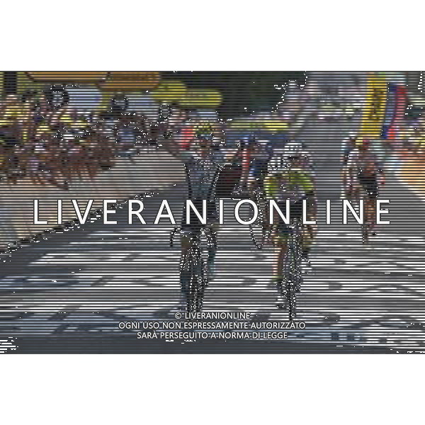 11-07-2023 Tour De France; Tappa 10 Vulcania - Issoire; 2023, Bahrain - Victorious; 2023, Intermarche - Circus Wanty; Bilbao, Peio; Zimmermann, Georg; Issoire; ©SIROTTI / AGENZIA ALDO LIVERANI SAS