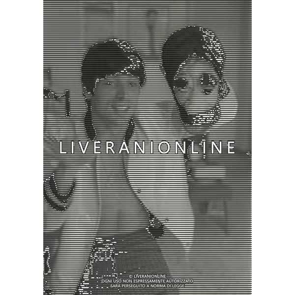RETROSPETTIVA DON BACKY PSEUDONIMO DI ALDO CAPONI CANTAUTORE ATTORE E SCRITTORE NELLA FOTO DON BACKY NELL\'ANNO 1966 NELLA SUA ABITAZIONE AG ALDO LIVERANI SAS