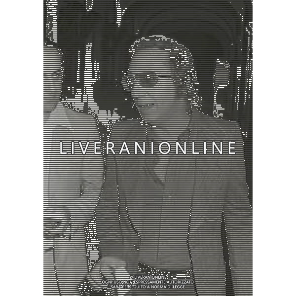 NEG-RETROSPETTIVA MIKE BONGIORNO PRESENTATORE TELEVISIVO NELLA FOTO MIKE BONGIORNO NELL\'ANNO 1972 A MILANO IN CLINICA PER LA NASCITA DEL FIGLIO MICHELE AG ALDO LIVERANI SAS 