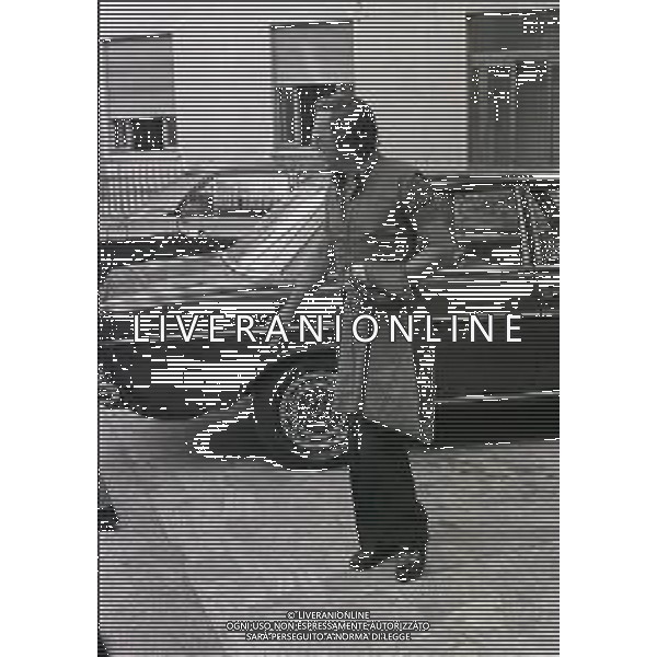 NEG-RETROSPETTIVA MIKE BONGIORNO PRESENTATORE TELEVISIVO NELLA FOTO MIKE BONGIORNO NELL\'ANNO 1972 A MILANO IN CLINICA PER LA NASCITA DEL FIGLIO MICHELE AG ALDO LIVERANI SAS 