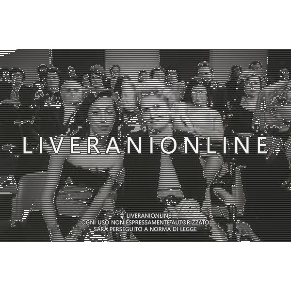 NEG-RETROSPETTIVA MIKE BONGIORNO PRESENTATORE TELEVISIVO NELLA FOTO LA MAMMA DI MIKE BONGIORNO ENRICA CARELLO CON DANIELA ZUCCOLI NELL\'ANNO 1974 A MILANO TRASMISSIONE TELEVISIVA RISCHIATUTTO AG ALDO LIVERANI SAS  