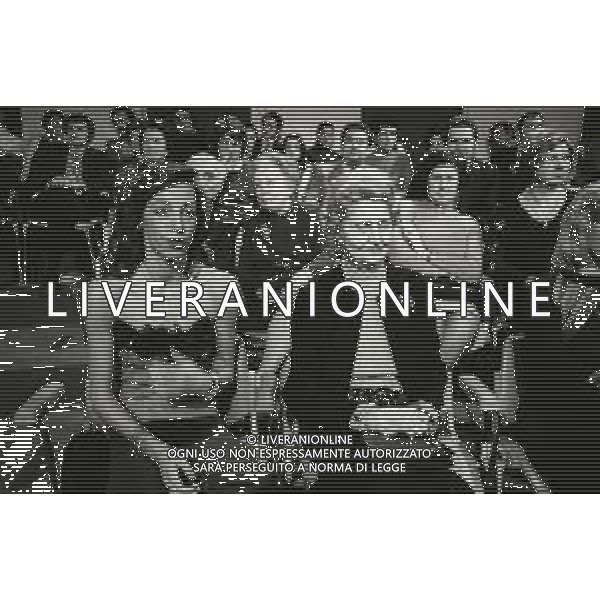 NEG-RETROSPETTIVA MIKE BONGIORNO PRESENTATORE TELEVISIVO NELLA FOTO LA MAMMA DI MIKE BONGIORNO ENRICA CARELLO CON DANIELA ZUCCOLI NELL\'ANNO 1974 A MILANO TRASMISSIONE TELEVISIVA RISCHIATUTTO AG ALDO LIVERANI SAS  