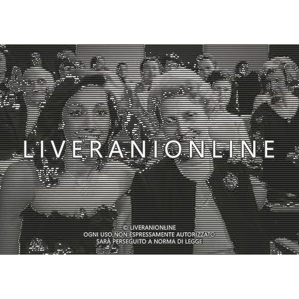 NEG-RETROSPETTIVA MIKE BONGIORNO PRESENTATORE TELEVISIVO NELLA FOTO LA MAMMA DI MIKE BONGIORNO ENRICA CARELLO CON DANIELA ZUCCOLI NELL\'ANNO 1974 A MILANO TRASMISSIONE TELEVISIVA RISCHIATUTTO AG ALDO LIVERANI SAS    