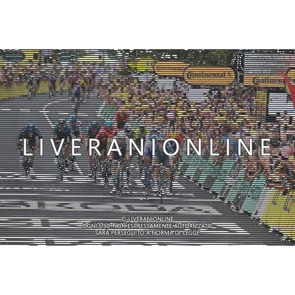 12-07-2023 Tour De France; Tappa 11 Clermont Ferrand - Moulins; 2023, Alpecin - Deceuninck; 2023, Bahrain - Victorious; Philipsen, Jasper; Bauhaus, Phil; Moulins; ©SIROTTI / AGENZIA ALDO LIVERANI SAS