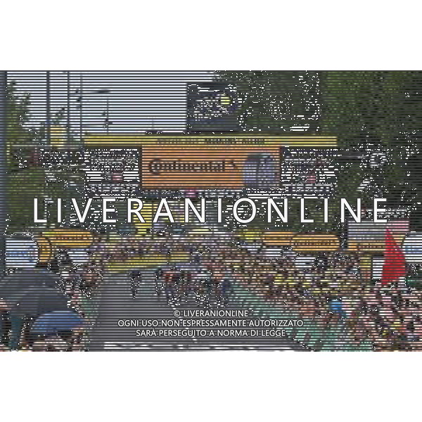 12-07-2023 Tour De France; Tappa 11 Clermont Ferrand - Moulins; 2023, Alpecin - Deceuninck; 2023, Jayco - Alula; Philipsen, Jasper; Groenewegen, Dylan; Moulins; ©SIROTTI / AGENZIA ALDO LIVERANI SAS