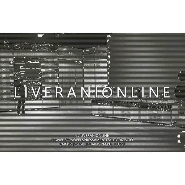 NEG-RETROSPETTIVA MIKE BONGIORNO PRESENTATORE TELEVISIVO NELLA FOTO MIKE BONGIORNO NELLA TRASMISSIONE TELEVISIVA FLASH A MILANO NELL\'ANNO 1980 AG ALDO LIVERANI SAS 