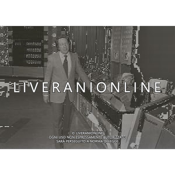 NEG-RETROSPETTIVA MIKE BONGIORNO PRESENTATORE TELEVISIVO NELLA FOTO MIKE BONGIORNO NELLA TRASMISSIONE TELEVISIVA FLASH A MILANO NELL\'ANNO 1980 AG ALDO LIVERANI SAS 