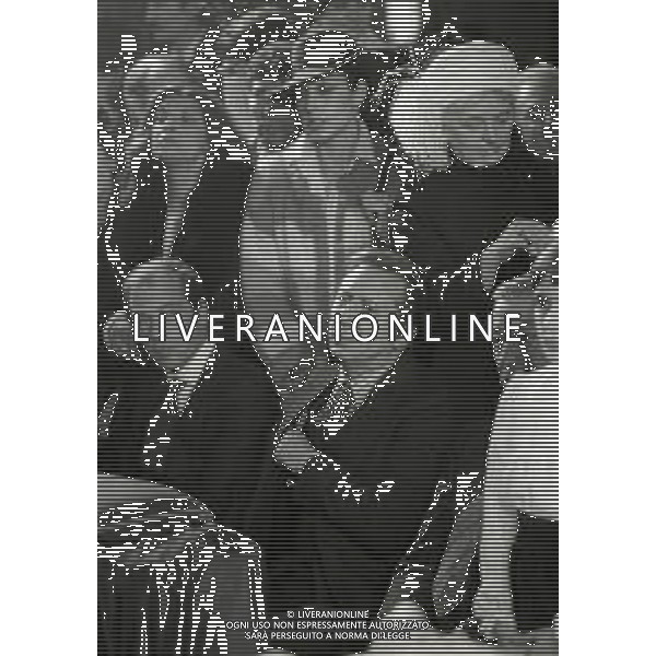 NEG-RETROSPETTIVA MIKE BONGIORNO PRESENTATORE TELEVISIVO NELLA FOTO MIKE BONGIORNO CON DANIELA ZUCCOLI NELL\'ANNO 1977 AD AGRATE BRIANZA AL MATRIMONIO DI MINO REITANO AG ALDO LIVERANI SAS  