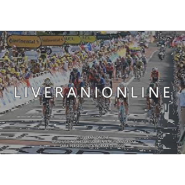 13-07-2023 Tour De France; Tappa 12 Roanne - Belleville En Beaujoulais; 2023, Uae Emirates; 2023, Lotto - Dstny; Pogacar, Tadej; Van Gils, Maxim; Belleville En Beaujoulais; ©SIROTTI / AGENZIA ALDO LIVERANI SAS