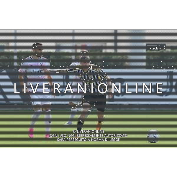 TVMV-Torino 15.07.2023 Continassa © Manuela Viganti/Agenzia Aldo Liverani Allenamento Juventus ritiro estivo 2023/2024 Nella foto: filip kostic e mathias soulè ©Viganti/AGENZIA ALDO LIVERANI SAS