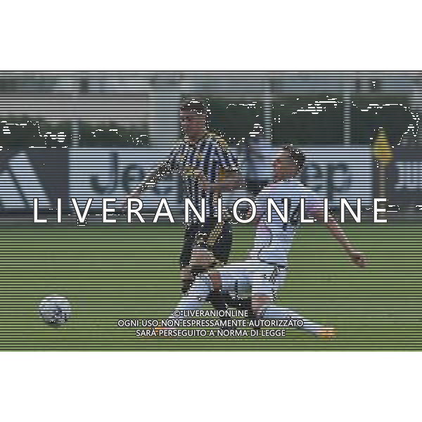 TVMV-Torino 15.07.2023 Continassa © Manuela Viganti/Agenzia Aldo Liverani Allenamento Juventus ritiro estivo 2023/2024 Nella foto: arkadiusz milik e enzo barrenechea ©Viganti/AGENZIA ALDO LIVERANI SAS
