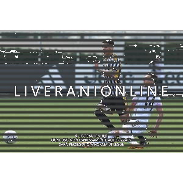 TVMV-Torino 15.07.2023 Continassa © Manuela Viganti/Agenzia Aldo Liverani Allenamento Juventus ritiro estivo 2023/2024 Nella foto: arkadiusz milik e enzo barrenechea ©Viganti/AGENZIA ALDO LIVERANI SAS