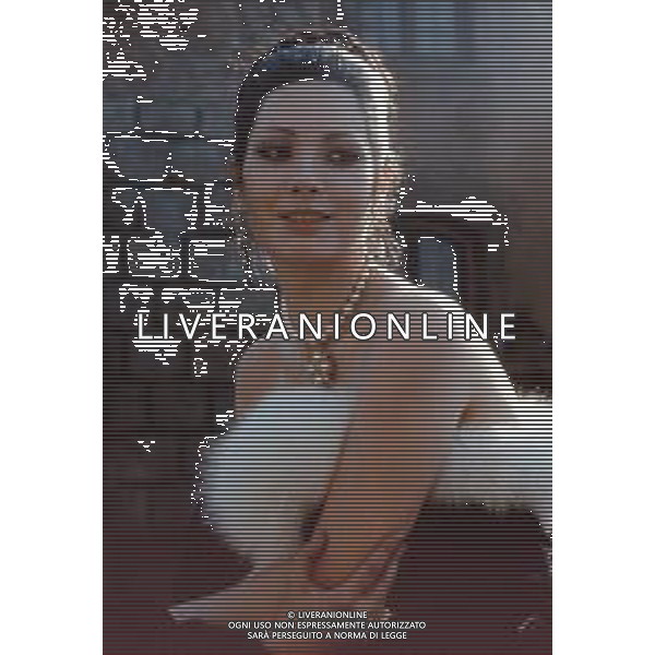 DIAP-1972 FILM “ QUANDO LE DONNE LE CHIAMANO MADONNE “CON EDWIGE FENECH-DON BACKY E VITTORIO CAPRIOLI NELLA FOTO EDWIGE FENECH AG ALDO LIVERANI SAS