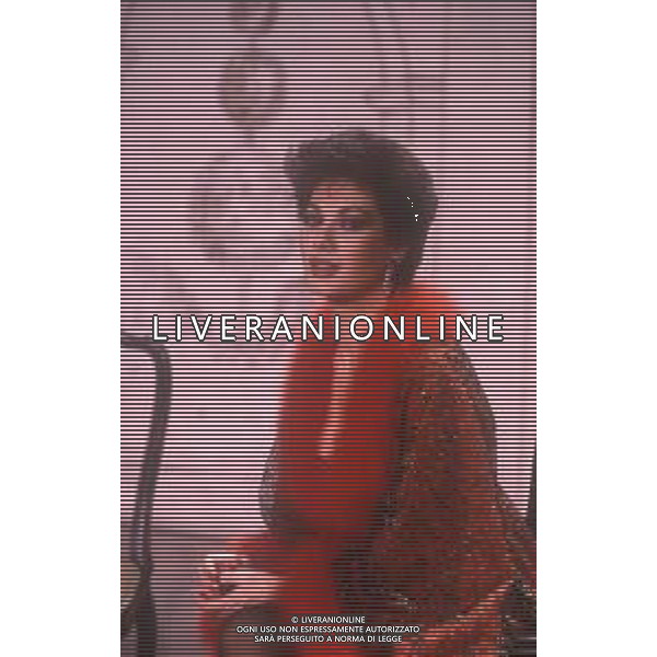 DIAP-RETROSPETTIVA EDWIGE FENECH ATTRICE NELLA FOTO EDWIGE FENECH NELL\'ANNO 1985 NELLA TRASMISSIONE TELEVISIVA RISATISSIMA AG ALDO LIVERANI SAS 