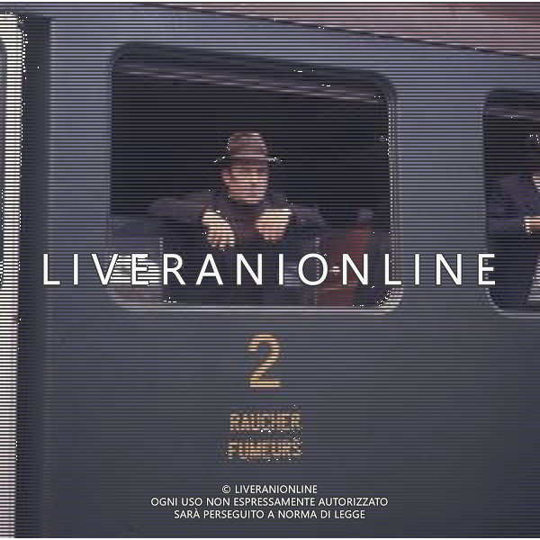 COL-1970 MILANO STAZIONE CENTRALE I PASSEGGERI IN VIAGGIO SUI TRENI AG ALDO LIVERANI SAS