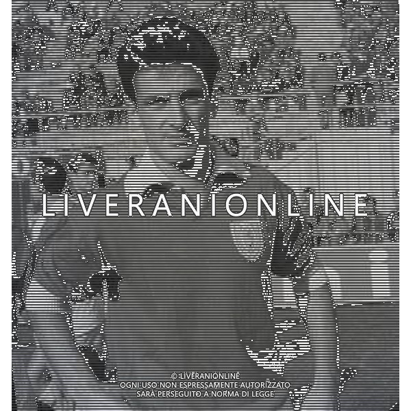NEG-RETROSPETTIVA DOLO MISTONE CALCIATORE NELLA FOTO DOLO MISTONE CON LA MAGLIA DEL NAPOLI CALCIO NELL\'ANNO 1962-1963 AG ALDO LIVERANI SAS
