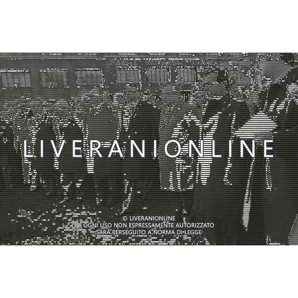 NEG-11-12-1974 MILANO COMMEMORAZIONE DELLA STRAGE DI PIAZZA FONTANA NELLA FOTO IL SINDACO ALDO ANIASI ALLA COMMEMORAZIONE AG ALDO LIVERANI SAS