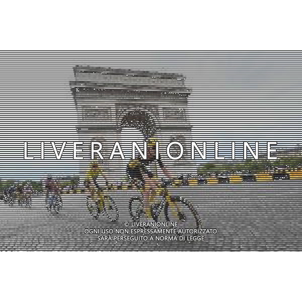 23-07-2023 Tour De France; Tappa 21 Saint Quentin En Yvelines - Paris; 2023, Jumbo - Visma; Van Hooydonck, Nathan; Vingegaard, Jonas; Paris - Arc De Triomphe; ©SIROTTI/AGENZIA ALDO LIVERANI SAS