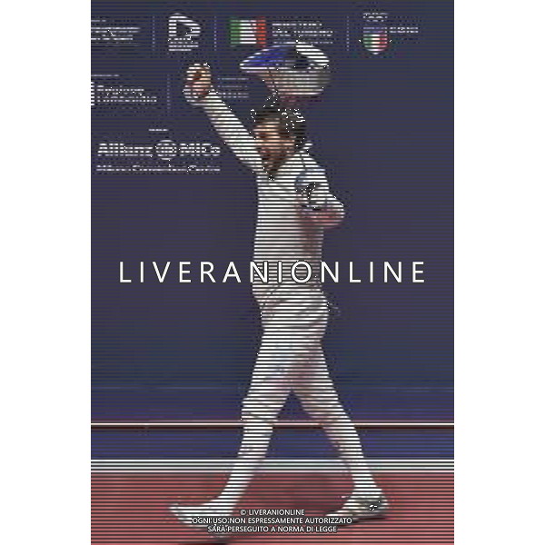 TVRG Mondiali Scherma nella foto Eli Dershwitz esulta dopo la vittoria della finale Milano 25-07-2023 Campionati Mondiali di Scherma - sciabola maschile foto Roberto Garavaglia/ag. Aldo Liverani sas
