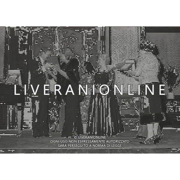 NEG-RETROSPETTIVA RENATA REBALDI CANTANTE LIRICA NELLA FOTO RENATA TEBALDI A SIRMIONE AL RADUNO LIRICO NELL\'ANNO 1981 AG ALDO LIVERANI SAS 