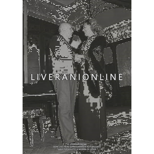 NEG-RETROSPETTIVA RENATA REBALDI CANTANTE LIRICA NELLA FOTO RENATA TEBALDI A SIRMIONE AL RADUNO LIRICO NELL\'ANNO 1981 E GIOVANNI TESTORI AG ALDO LIVERANI SAS 
