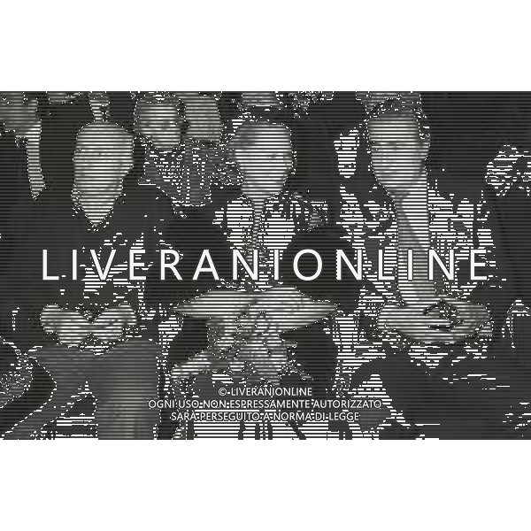 NEG-RETROSPETTIVA RENATA REBALDI CANTANTE LIRICA NELLA FOTO RENATA TEBALDI A SIRMIONE AL RADUNO LIRICO NELL\'ANNO 1981 CON GIOVANNI TESTORI E L\'ASSESSORE PARIDE ACCETTI AG ALDO LIVERANI SAS 
