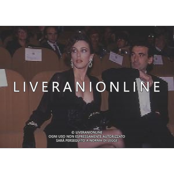 DIAP-RETROSPETTIVA MASSIMO TROISI ATTORE NELLA FOTO MASSIMO TROISI E CLARISSA BURT A VENEZIA NELL\'ANNO 1989 AG ALDO LIVERANI SAS