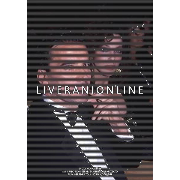 DIAP-RETROSPETTIVA MASSIMO TROISI ATTORE NELLA FOTO MASSIMO TROISI E CLARISSA BURT A VENEZIA NELL\'ANNO 1989 AG ALDO LIVERANI SAS