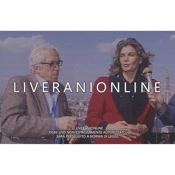 DIAP-RETROSPETTIVA FLORINDA BOLKAN ATTRICE NELLA FOTO FLORINDA BOLKAN CON IL REGISTA GIUSEPPE PATRONI GRIFFI A MILANO TERRAZZA MARTINI NELL\'ANNO 1986 AG ALDO LIVERANI SAS
