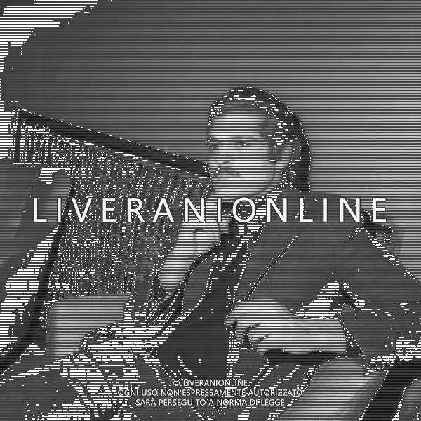 NEG-RETROSPETTIVA OMAR SHARIF ATTORE E GIOCATORE DI BRIDGE NELLA FOTO OMAR SHARIF A ROMA NELL\'ANNO 1968 AG ALDO LIVERANI SAS