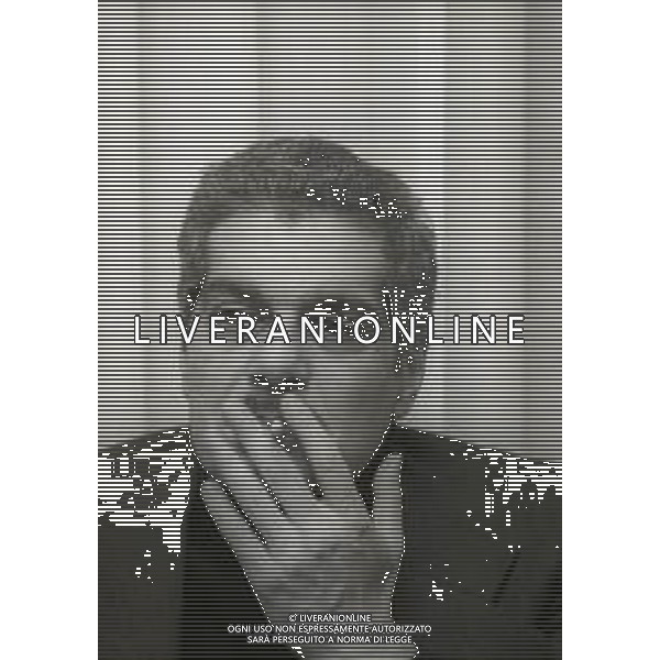 NEG-RETROSPETTIVA OMAR SHARIF ATTORE E GIOCATORE DI BRIDGE NELLA FOTO OMAR SHARIF A MILANO NELL\'ANNO 1973 AG ALDO LIVERANI SAS 