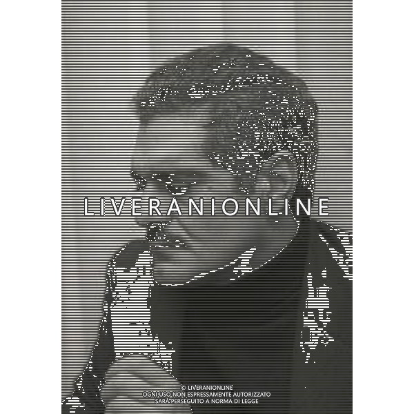 NEG-RETROSPETTIVA OMAR SHARIF ATTORE E GIOCATORE DI BRIDGE NELLA FOTO OMAR SHARIF A MILANO NELL\'ANNO 1973 AG ALDO LIVERANI SAS 