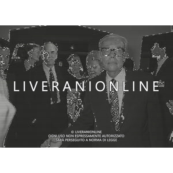 1983 VENEZIA-FESTIVAL INTERNAZIONALE DEL CINEMA DI VENEZIA NELLA FOTO INGMAR BERGMAN CON LA MOGLIE INGRID VON ROSEN E GIANLUIGI RONDI AG ALDO LIVERANI SAS