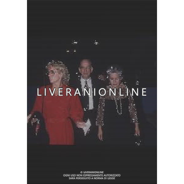 DIAP-RETROSPETTIVA INGMAR BERGMAN REGISTA NELLA FOTO INGMAR BERGMAN A VENEZIA NELL\'ANNO 1983 CON LA MOGLIE INGRID VON ROSEN AG ALDO LIVERANI SAS