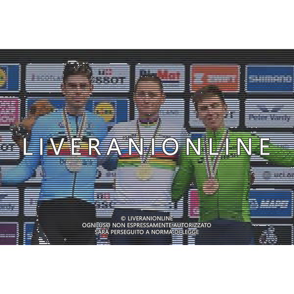 06-08-2023 World Championships Elite; 2023, Alpecin - Deceuninck; 2023, Jumbo - Visma; 2023, Uae Emirates; Van Der Poel, Mathieu; Van Aert, Wout; Pogacar, Tadej; Glasgow; ©SIROTTI/AGENZIA ALDO LIVERANI SAS