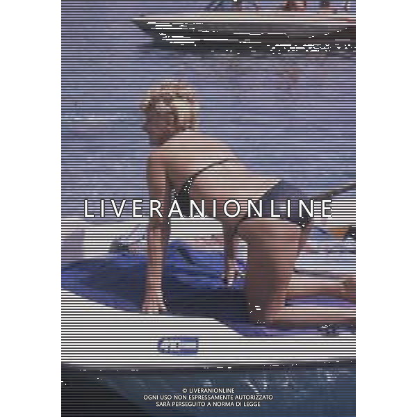 RETROSPETTIVA SANDRO MILO ATTRICE NELLA FOTO SANDRA MILO A TAORMINA NELL\'ANNO 1981 AG ALDO LIVERANI SAS 