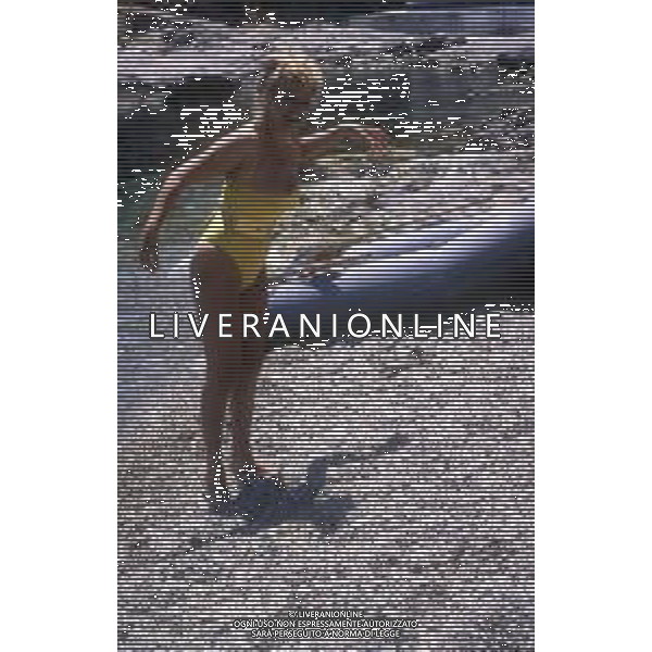 RETROSPETTIVA SANDRO MILO ATTRICE NELLA FOTO SANDRA MILO A TAORMINA NELL\'ANNO 1981 AG ALDO LIVERANI SAS 