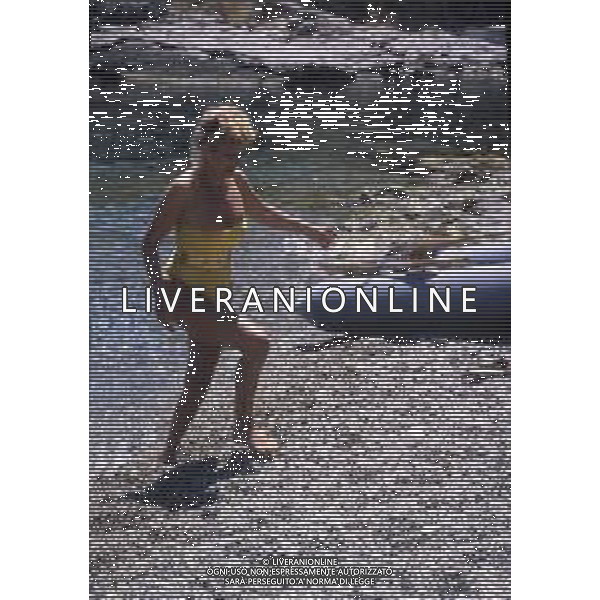 RETROSPETTIVA SANDRO MILO ATTRICE NELLA FOTO SANDRA MILO A TAORMINA NELL\'ANNO 1981 AG ALDO LIVERANI SAS 